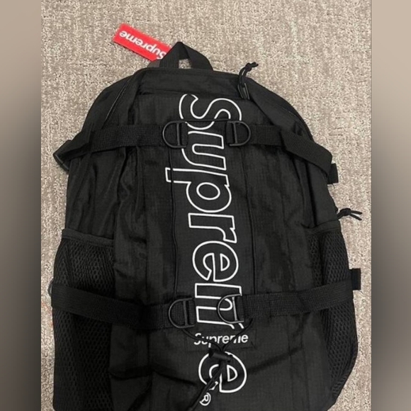 Supreme Black Logo Backpack - Picture 1 of 3